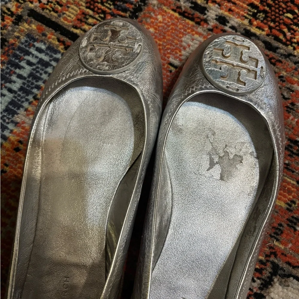 Tory Burch Minnie Travel Ballet Flats Slip On Leather Metallic Silver Size 9.5